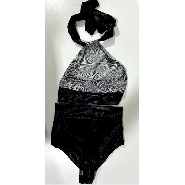 Calcinha Hot Pant e Top em Paetê da Estilista Tereza Cabana by Cris Cabana - Imagem 3